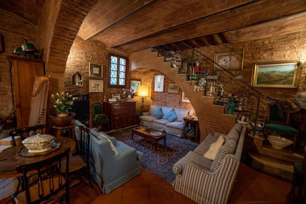 Villa Casa Lazzaro Al Centro Di Siena Exterior foto